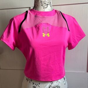 Under Armour Athletic Hot Pink Crop Top Black Logo Workout Shirt Size Medium New